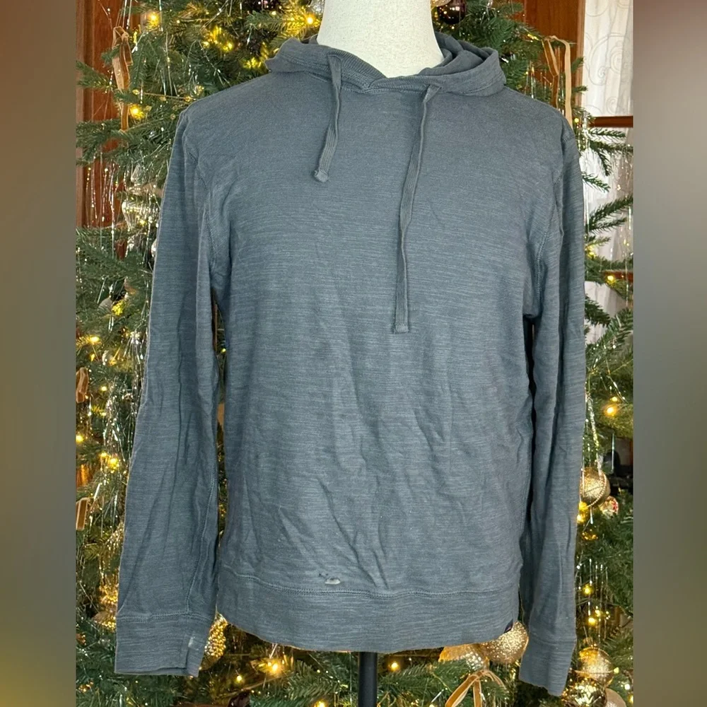 Faherty Sunwashed Organic Cotton Hoodie in Dark Grey *DEFECTS* - Picture 2 of 6